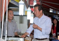 [포토]김 맛보는 정몽준 후보
