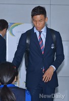 [포토]소중한 한 표, 사전투표하는 김승규