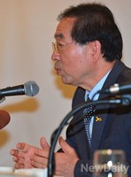 [포토]모두발언 하는 박원순 서울시장 후보