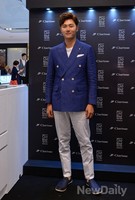 [포토]재희, 돋보이는 블루 수트 재킷