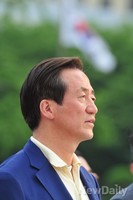 [포토]애국가 부르는 정몽준 서울시장 후보