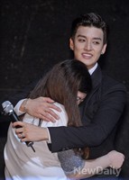 [포토]유키스, 일라이의 꽉 찬 허그