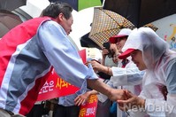 [포토]성북구에서 유세이어가는 정몽준 후보