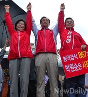 [포토]김규성 성북구청장 후보와 손을 든 정몽준 후보