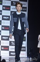 [포토]제국의 아이들 케빈, 뚜벅뚜벅 모델워킹