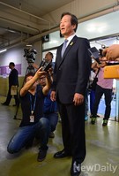 [포토]투표직후 인터뷰하는 정몽준 서울시장 후보