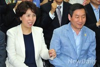 [포토]초박빙 인천시장 선거 유정복 후보가 6.7% 앞서