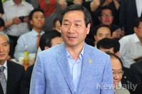 [포토]당선소감 밝히는 유정복 인천시장 후보