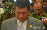 [포토]묵념하는 참전용사들