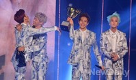 [포토]쇼챔피언, 1위의 감격에 젖은 빅스 켄-엔-홍빈-라비