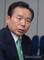 [포토]당대표에 도전하는 이인제 후보