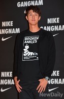 [포토]블랙으로 멋을 낸 이기우