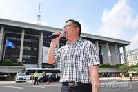 [포토]KBS 규탄하는 대한민국 어버이연합 추선희 총장