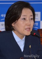 [포토]모두발언 하는 새정치민주연합 박영선 원내대표