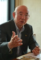 [포토]기자회견 참석한 안응모 전 내무장관