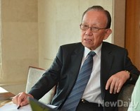 [포토]6.15공동선언문 문제점 지적하는 정기승 전 대법관