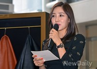 [포토]최희, 미모만큼 빛나는 차분한 진행