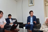 [포토]인터뷰 가지는 새누리당 김상민의원 