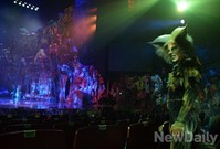 [포토]뮤지컬 캣츠, 객석으로 내려온 고양이