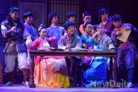 [포토]뮤지컬 균, 연재란 무엇인가 설교 듣는 풍월향도들