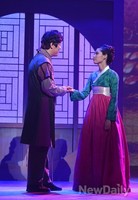 [포토]뮤지컬 균, 매창과 희경의 사랑