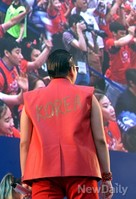 [포토]영동대로 후끈 달군 싸이의 뒤태 'KOREA'