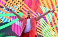 [포토]영동대로 붉은악마들 한번에 사로잡은 '응원단장' 싸이