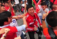 [포토]러시아전 '이근호' 선제골에 붉은악마 덩실덩실