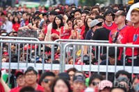 [포토]대한민국 VS 러시아, 대형스크린 지켜보는 시민들