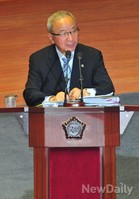 [포토]경제부문 대정부 질문 참석한 현오석 경제부총리