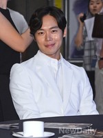 [포토]조선총잡이 한주완. 짝사랑이 취미인 부드러운 남자