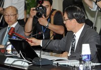 [포토]의사봉 두드리는 박상용 공적자금관리위원회 공동위원장