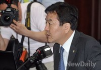 [포토]모두발언하는 신제윤 금융위원장