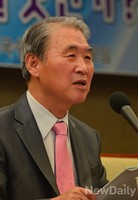 [포토]기조연설하는 정천구 석좌교수