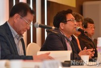 [포토]'피케티 열풍에 자본주의자가 답하다' 토론회 열려