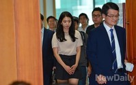 [포토]모의재판 입장하는 배우 박신혜