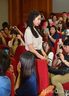 [포토]모의재판에 참석한 박신혜, 긴장한 표정?