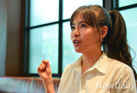 [포토]라디오 고정게스트 소감밝히는 소프라노 신델라