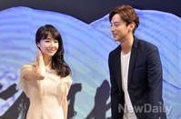 [포토]명량, 부드럽게 웃는 이정현-권율