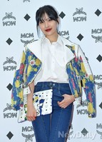 [포토]선미, 뱀파이어 닮은 붉은 입술