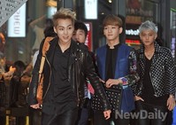 [포토]MCM 파티 입장하는 엑소 시우민-첸-타오