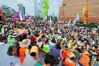 [포토]서울역 광장 메운 '전교조'