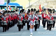 [포토]호국퍼레이드, 청계광장으로 향하는 관악대
