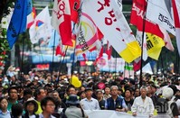 [포토]행진하는 시위대 행렬