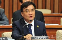 [포토]답변하는 '강병규' 안전행정부 장관