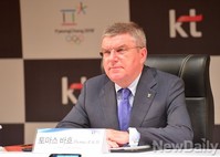 [포토]KT-평창올림픽 업무협약식에 참석한 IOC위원장