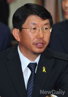 [포토]질의에 답변하는 김석균 해양경찰청장