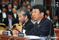 [포토]세월호 특위 증인으로 참석한 김석균 해경청장