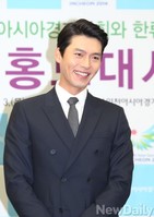 [포토]아시안게임 공식 홍보대사 현빈의 환한 미소