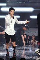[포토]엠카운트다운, 비스트 양요섭 무대 위 카리스마